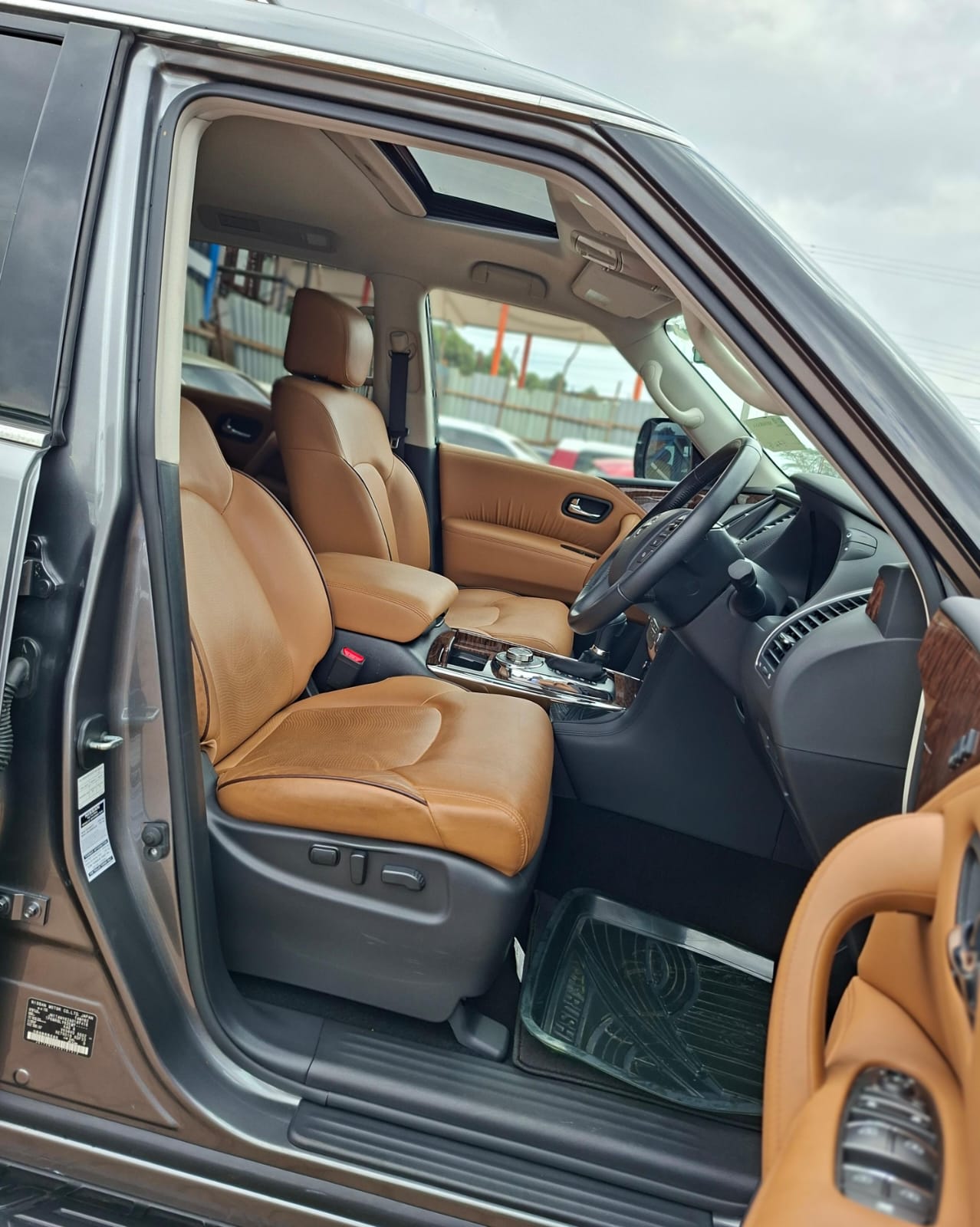 2022 NISSAN PATROL PLATINUM V8 - Image 6