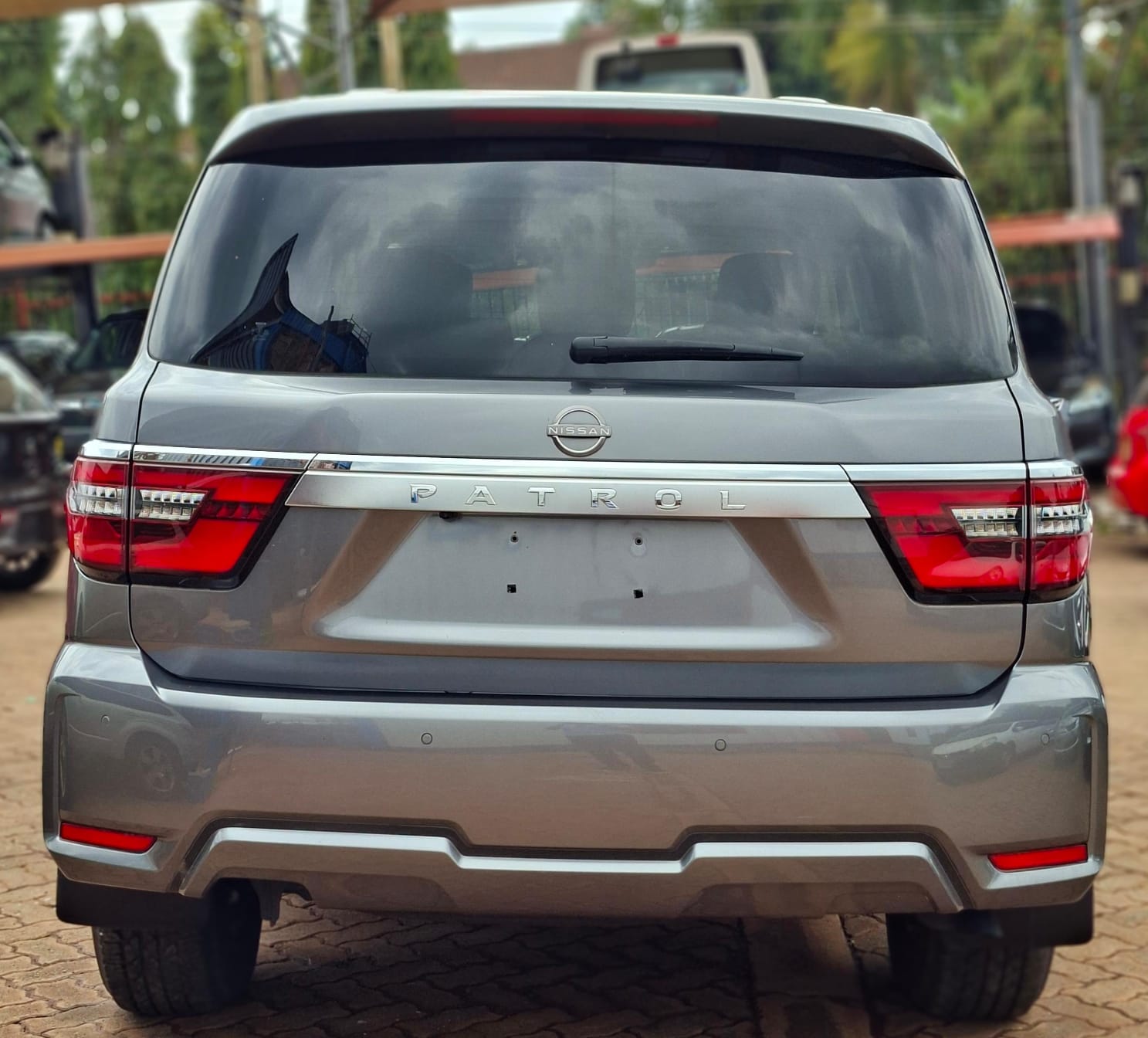 2022 NISSAN PATROL PLATINUM V8 - Image 9