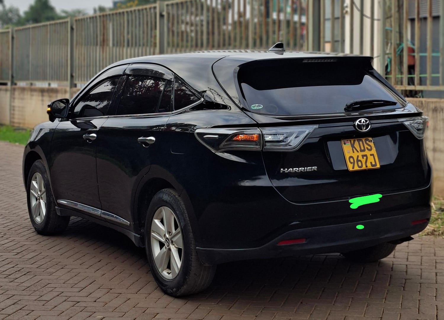 2017 Toyota Harrier - Image 5