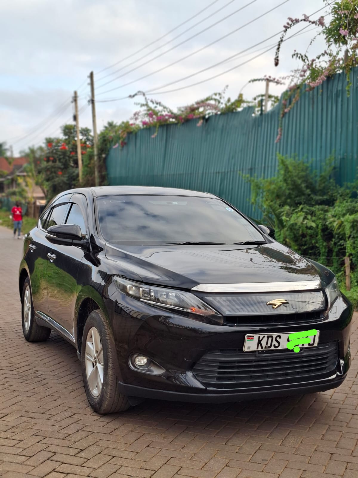 2017 Toyota Harrier - Image 3