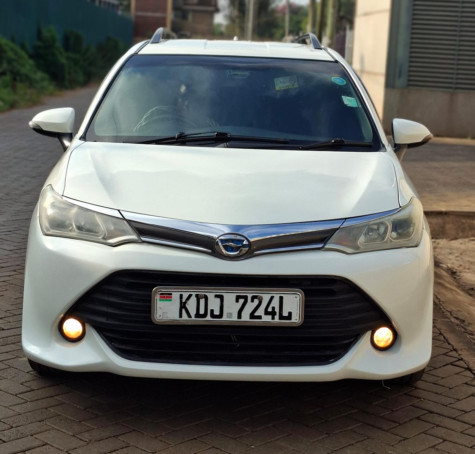Toyota Fielder WXB Hybrid - Image 4