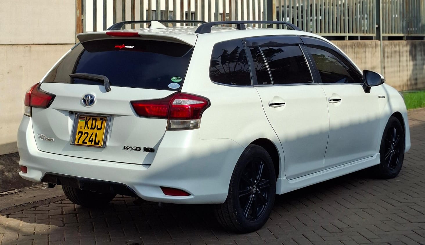 Toyota Fielder WXB Hybrid - Image 5